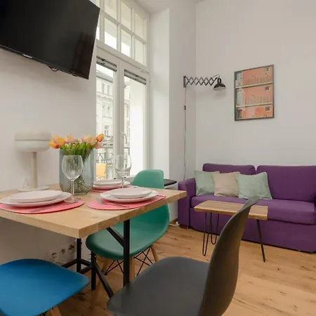 Lejlighed With Balcony Warsaw's Praga By Renters *