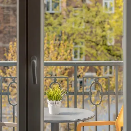 With Balcony Warsaw's Praga By Renters Apartamento